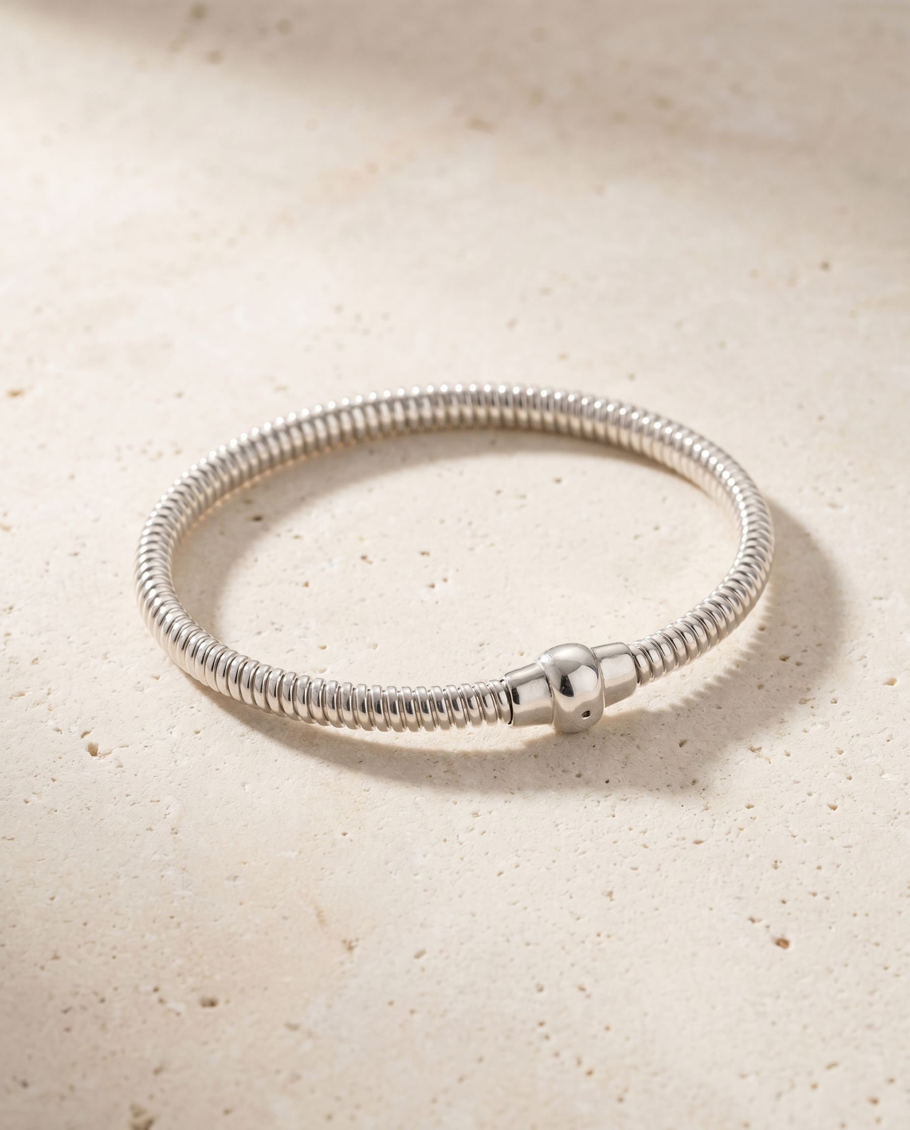 Magnetic Clasp Bangle (Slim Thickness)