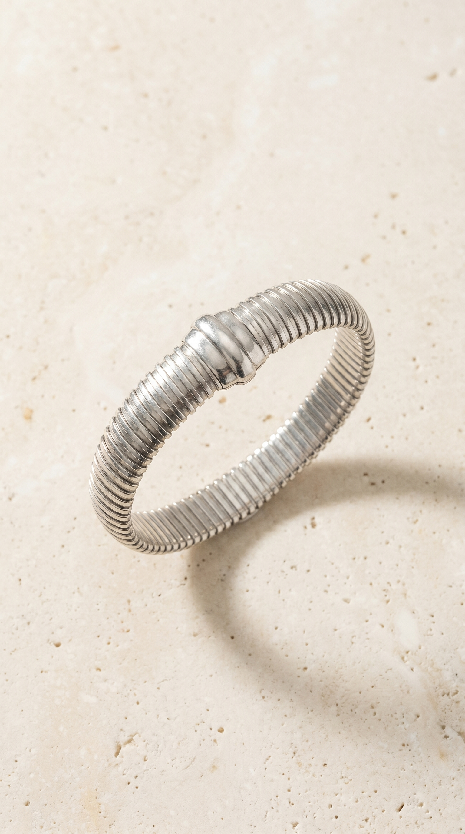 Ribbed Flex Magnetic Clasp Bangle (Medium Thickness)